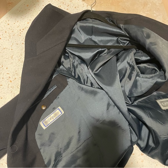 YVES SAINT LAURENT YSL BLAZER. 44 REGULAR. AUTHENTIC, THRIFTING PURCHASE. - Picture 2 of 5